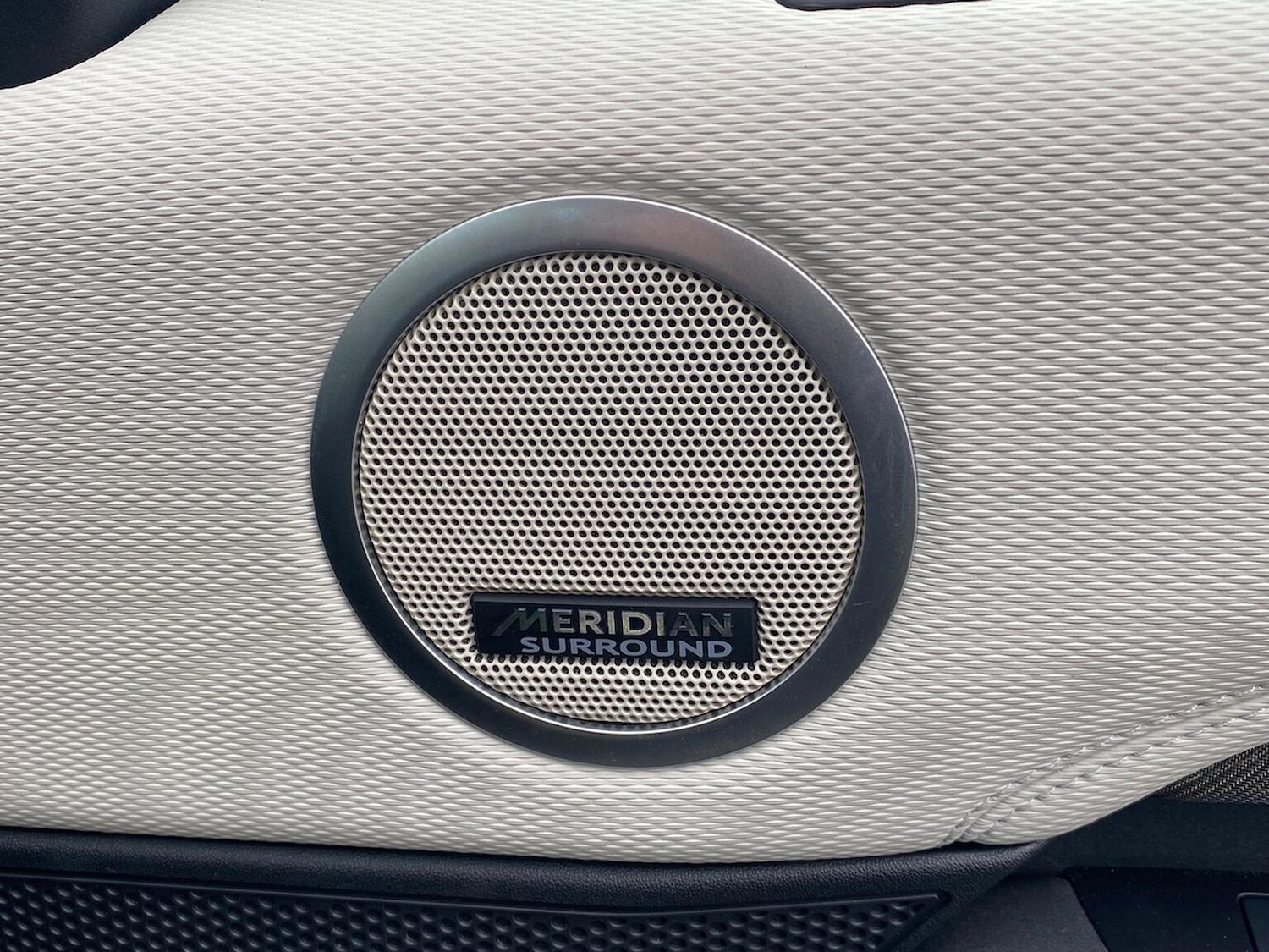 Used Land Rover Discovery 2022 for sale - 77946126: Photo 24