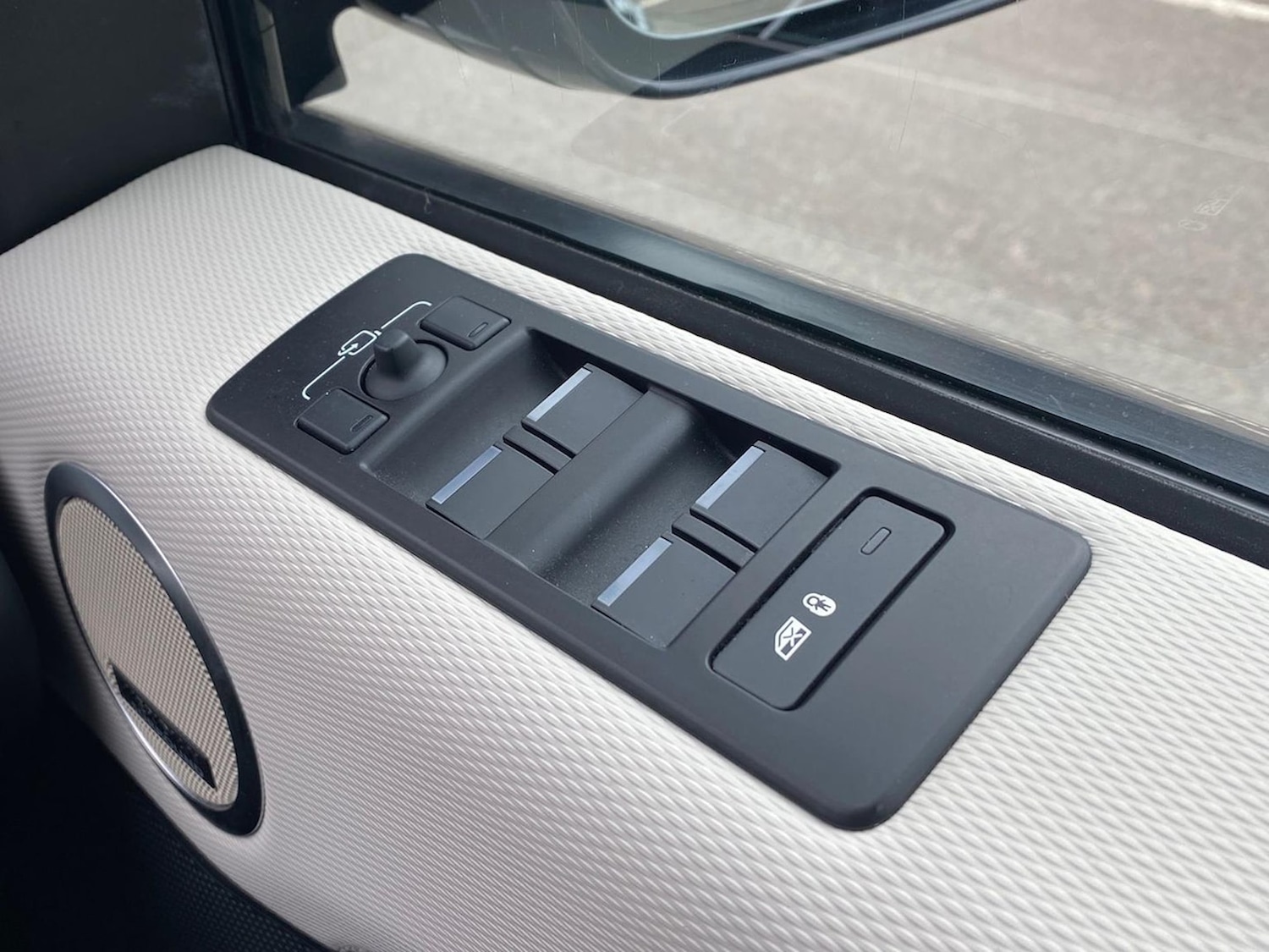 Used Land Rover Discovery 2022 for sale - 77946126: Photo 25