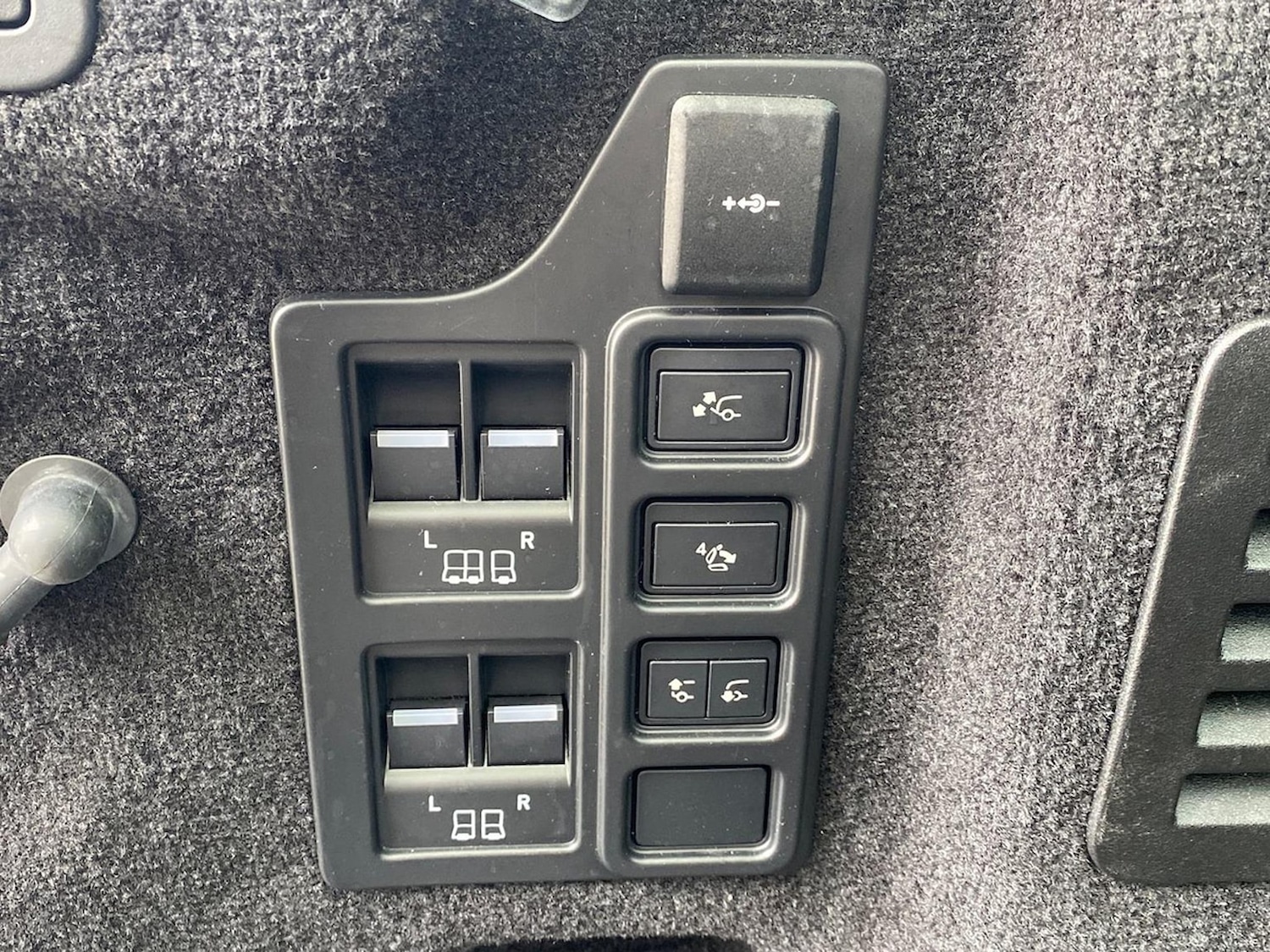 Used Land Rover Discovery 2022 for sale - 77946126: Photo 27