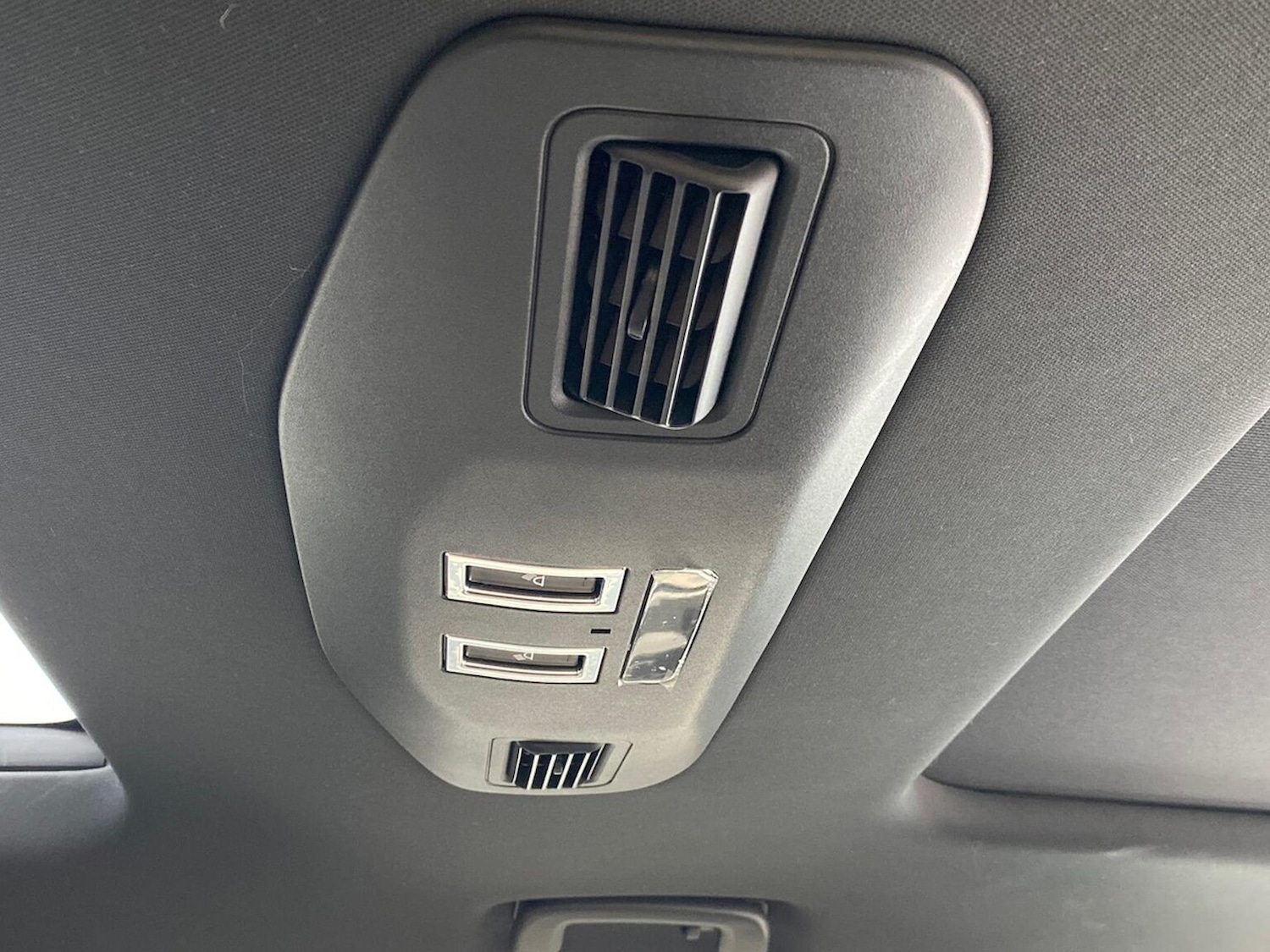 Used Land Rover Discovery 2022 for sale - 77946126: Photo 37