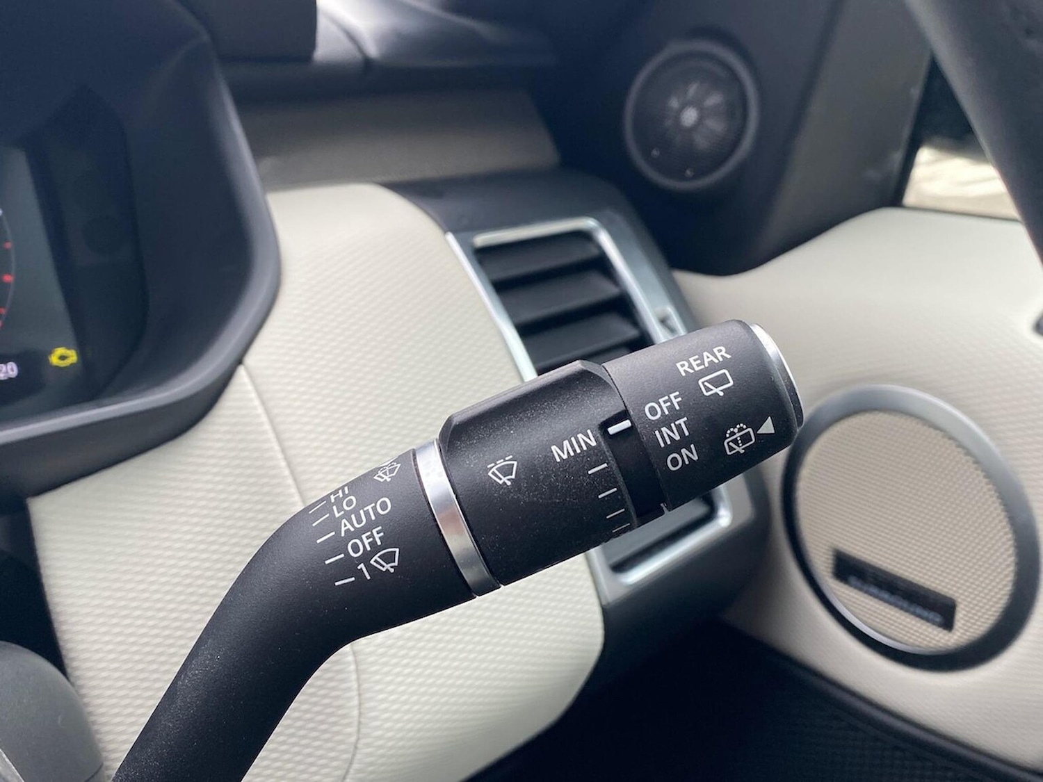 Used Land Rover Discovery 2022 for sale - 77946126: Photo 40