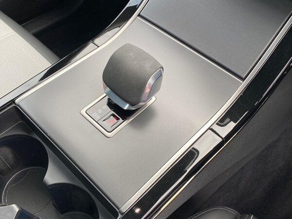 Used Land Rover Range Rover Velar 2024 for sale - 76340559: Photo 13