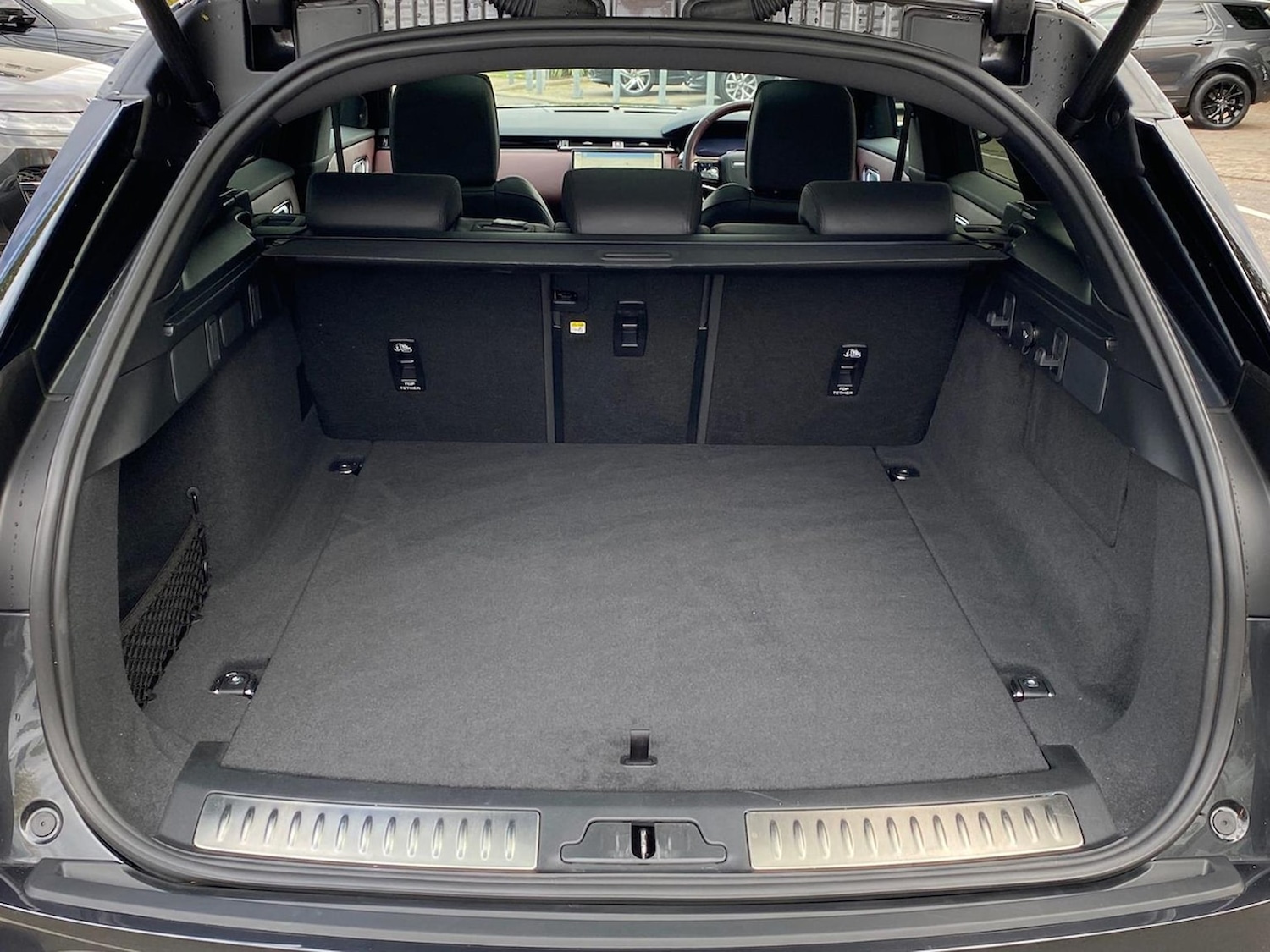 Used Land Rover Range Rover Velar 2024 for sale - 76439785: Photo 10