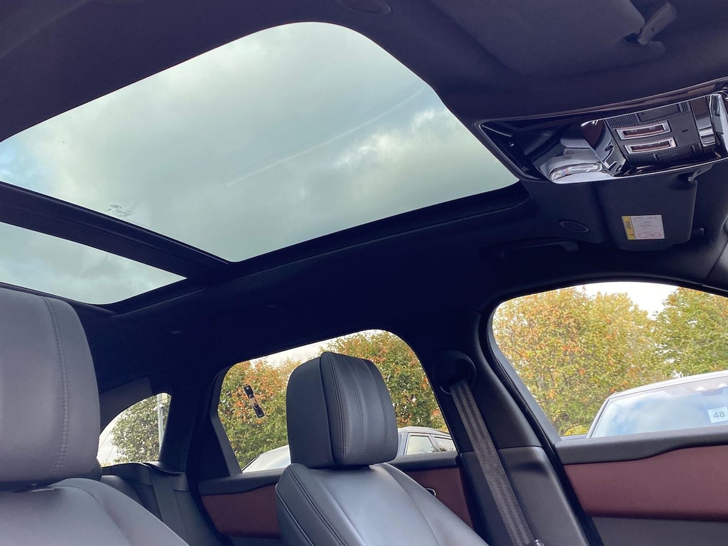 Used Land Rover Range Rover Velar 2024 for sale - 76439785: Photo 21