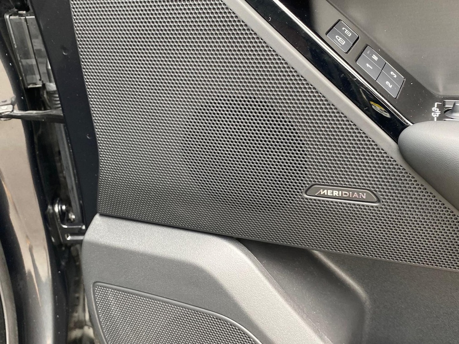 Used Land Rover Range Rover Velar 2024 for sale - 76439785: Photo 24