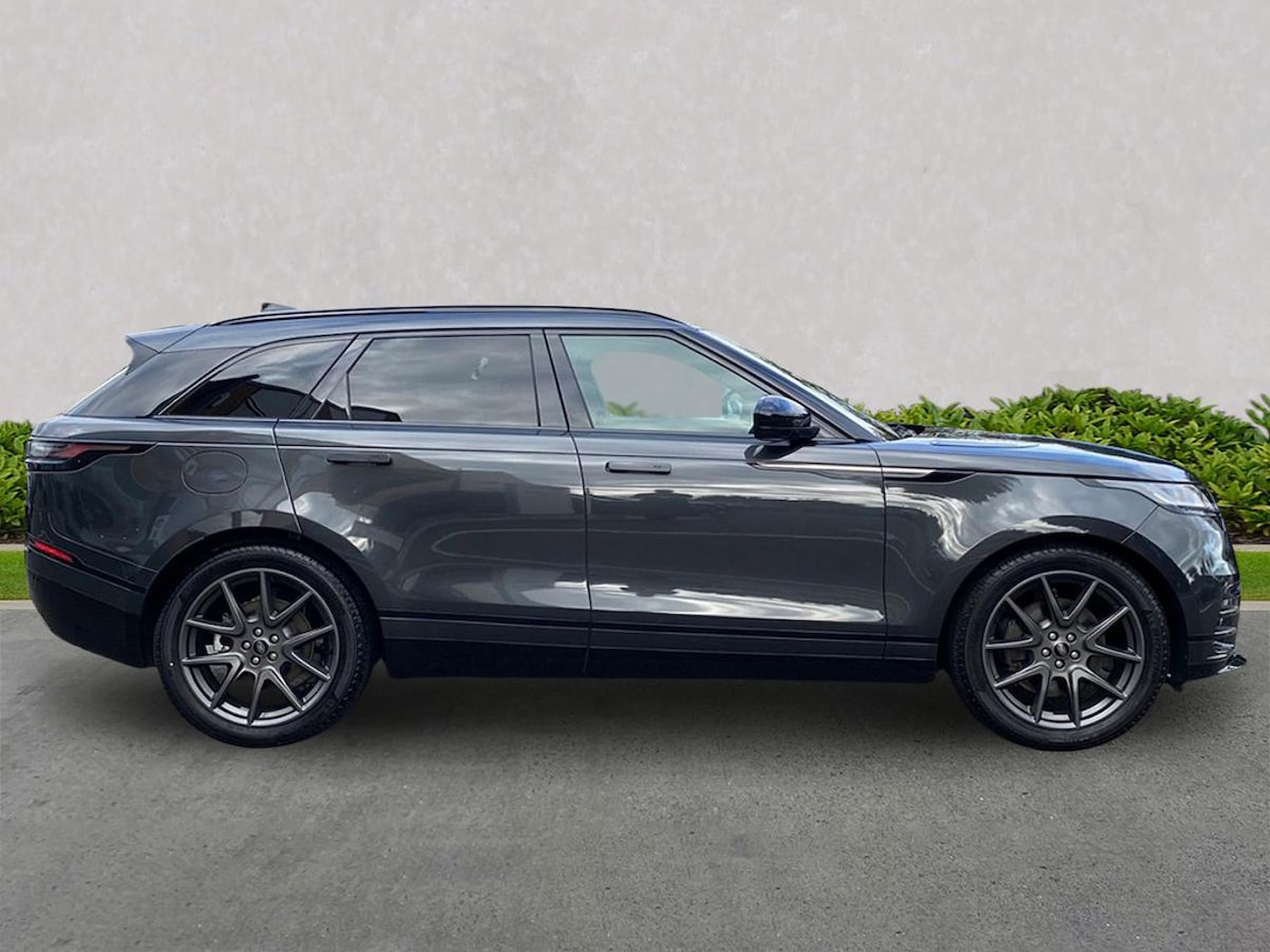 Used Land Rover Range Rover Velar 2024 for sale - 76439785: Photo 5