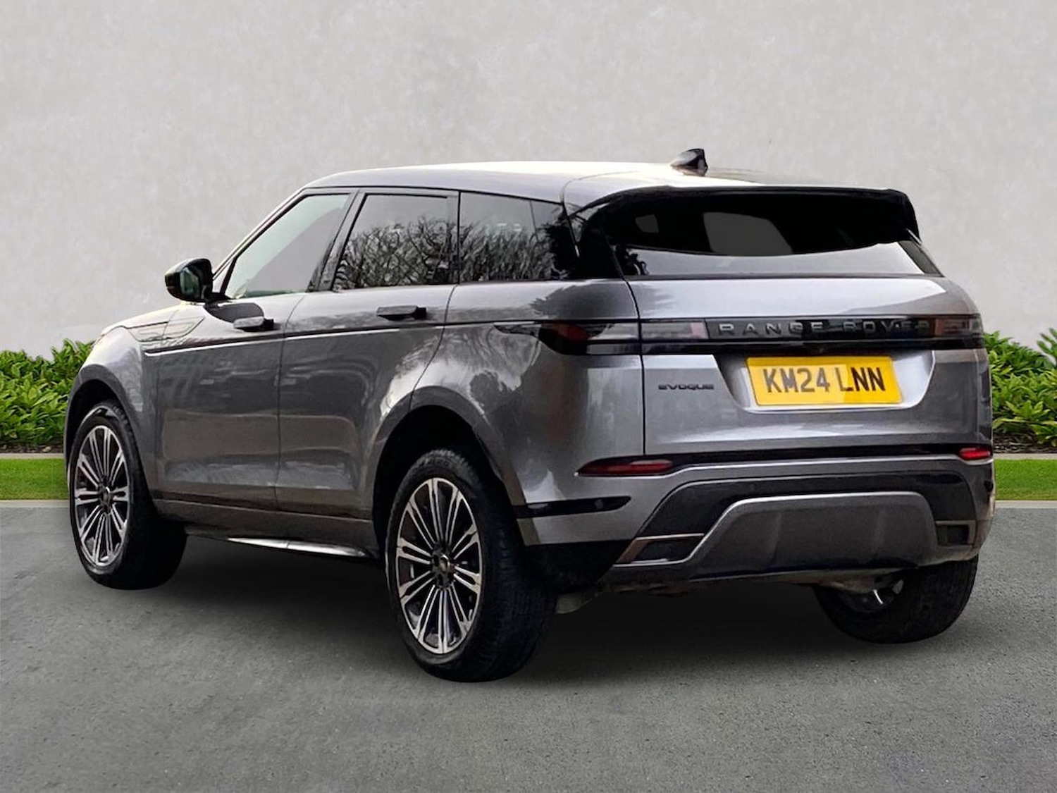 Used Land Rover Range Rover Evoque 2024 for sale - 77487866: Photo 2