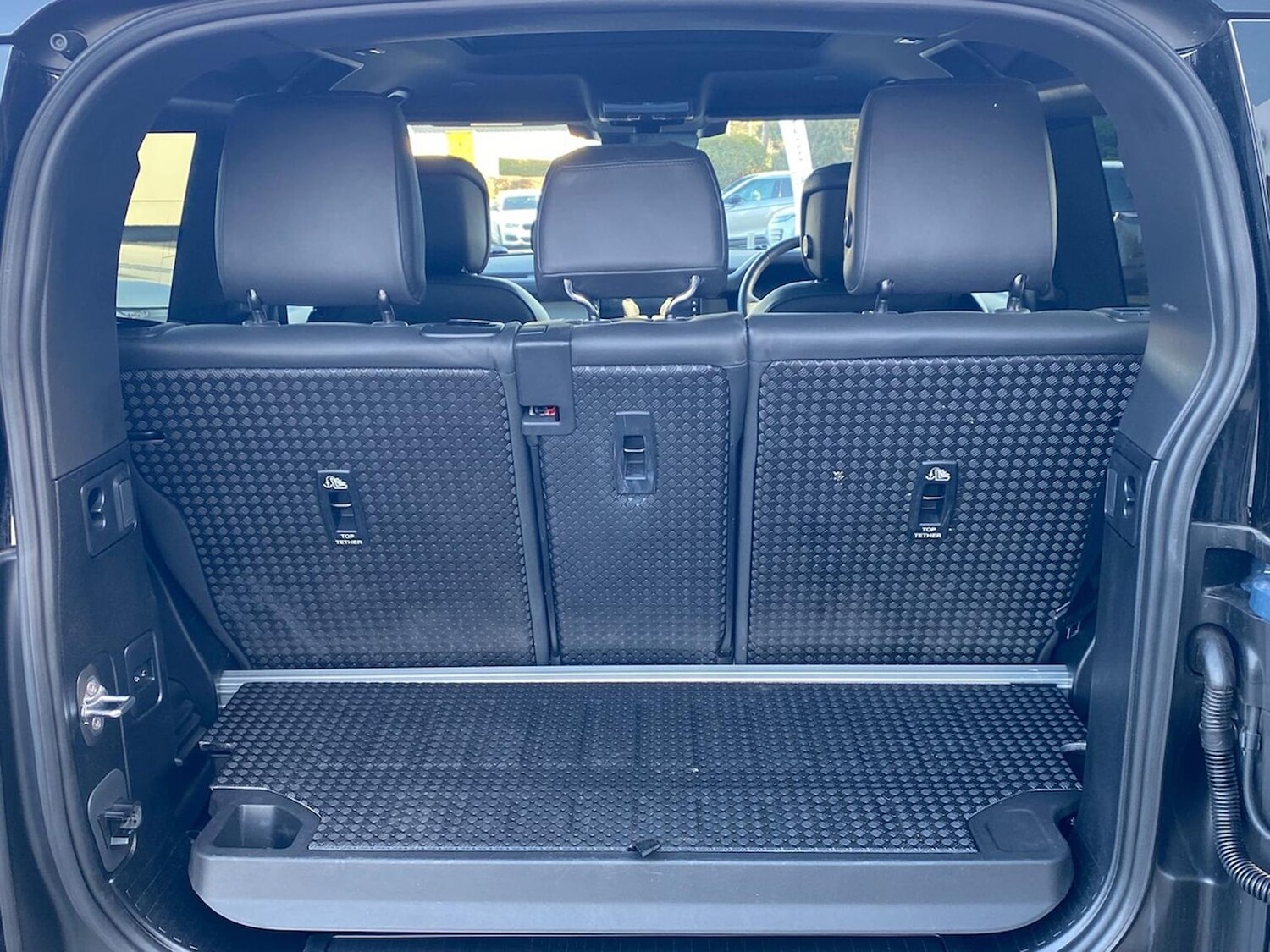 Used Land Rover Defender 2024 for sale - 78176491: Photo 12