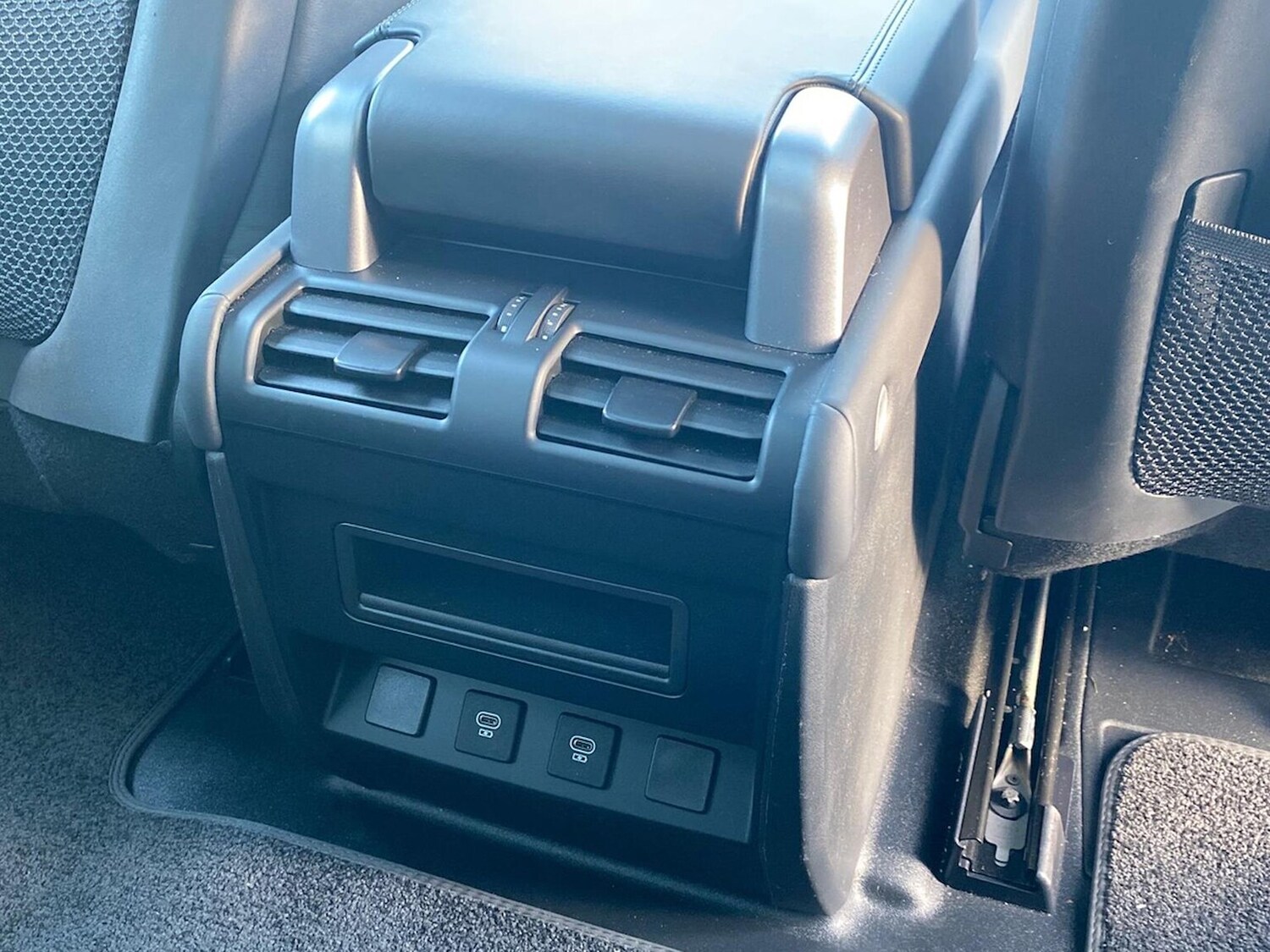 Used Land Rover Defender 2024 for sale - 78176491: Photo 20