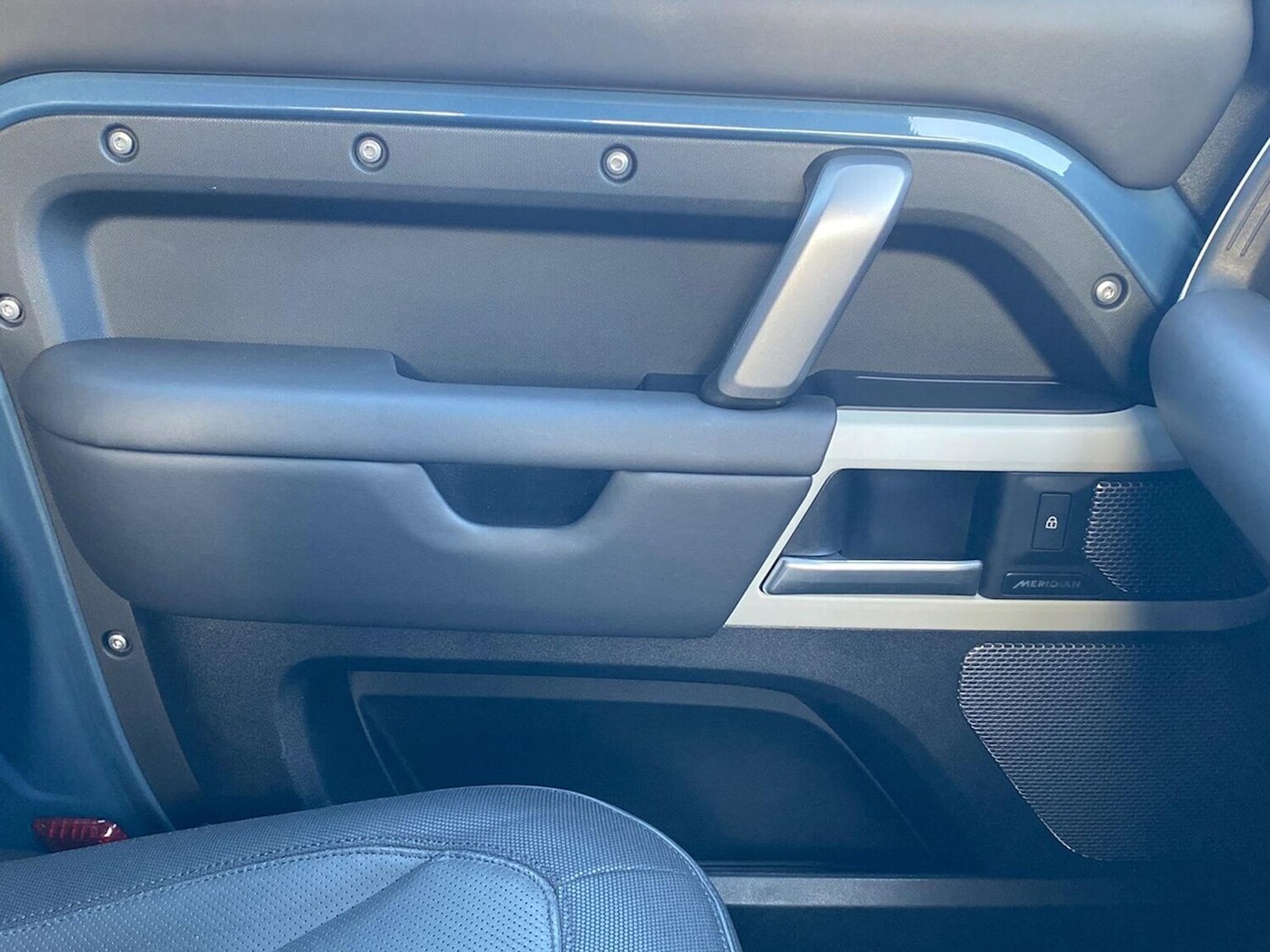 Used Land Rover Defender 2024 for sale - 78176491: Photo 32