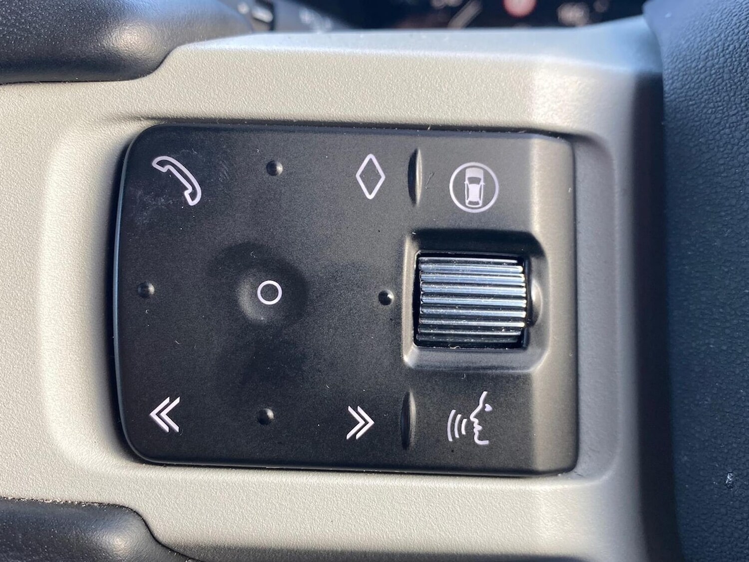 Used Land Rover Defender 2024 for sale - 78176491: Photo 37