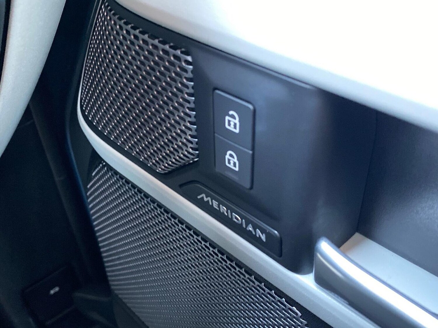 Used Land Rover Defender 2024 for sale - 78176491: Photo 38