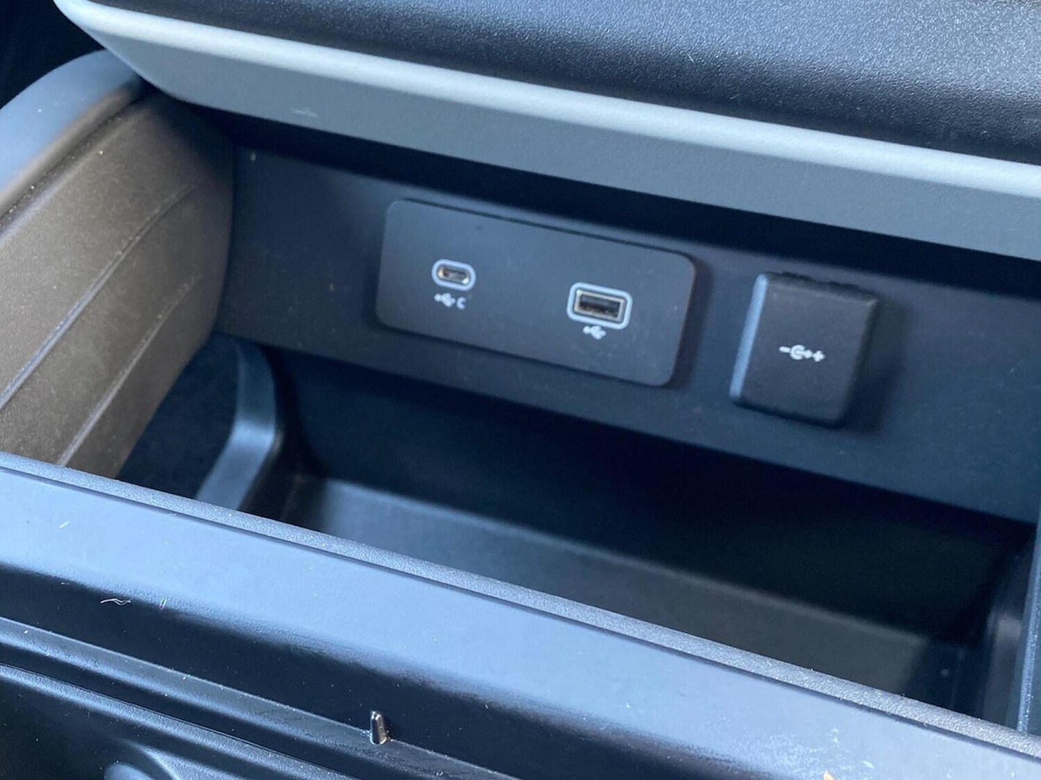 Used Land Rover Defender 2024 for sale - 78176491: Photo 40