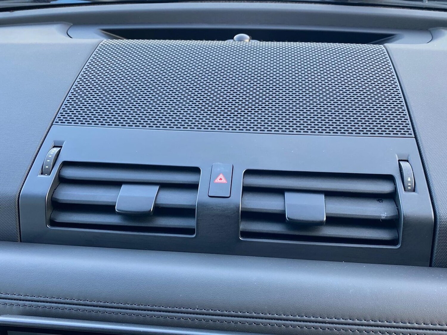 Used Land Rover Defender 2024 for sale - 78176491: Photo 42