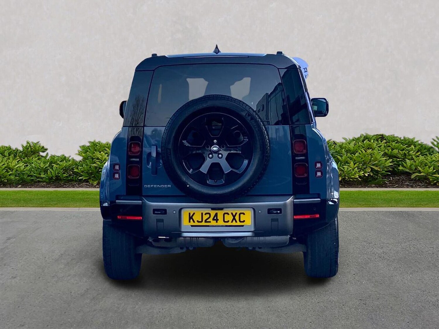 Used Land Rover Defender 2024 for sale - 78176491: Photo 8