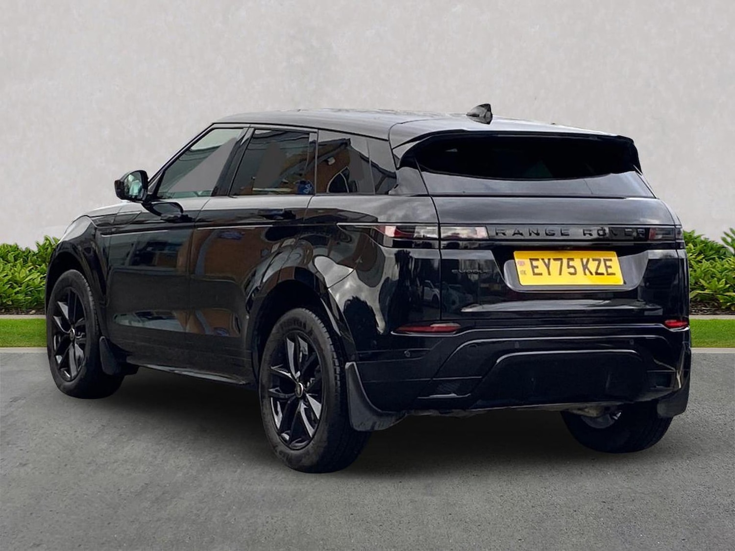 Used Land Rover Range Rover Evoque 2025 for sale - 78193705: Photo 2