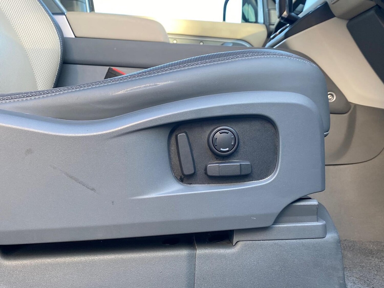 Used Land Rover Defender 2022 for sale - 76911267: Photo 36