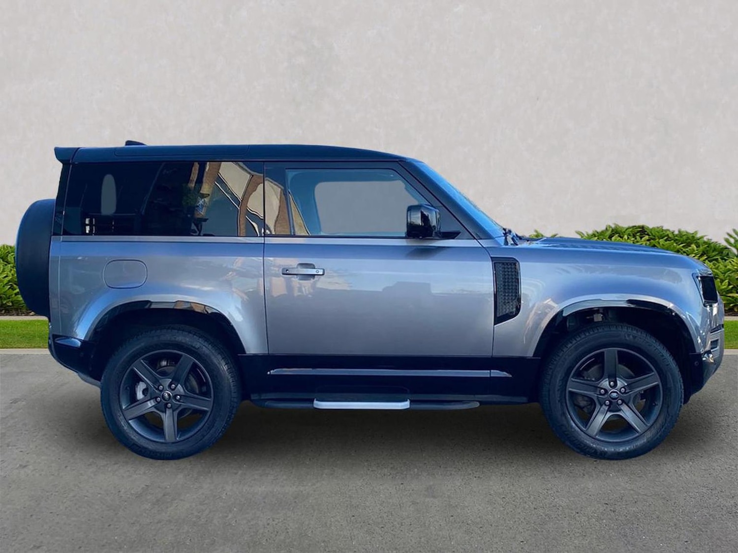 Used Land Rover Defender 2022 for sale - 76911267: Photo 5