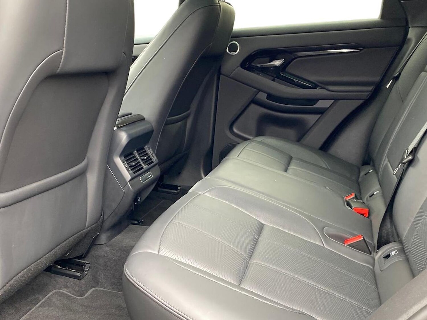 Used Land Rover Range Rover Evoque 2025 for sale - 76243912: Photo 4