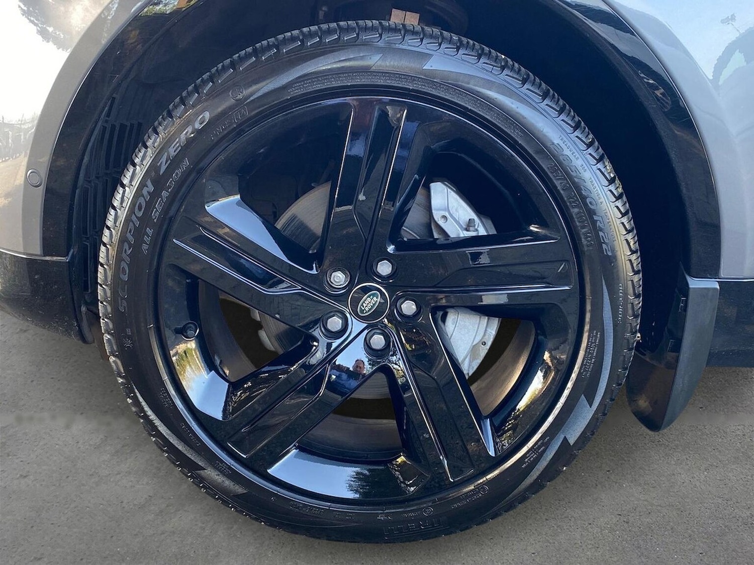 Used Land Rover Discovery 2023 for sale - 78210210: Photo 10