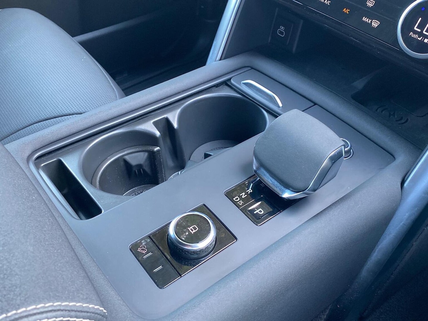 Used Land Rover Discovery 2023 for sale - 78210210: Photo 15