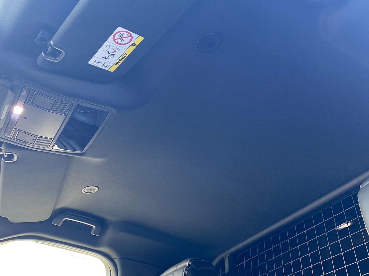 Used Land Rover Discovery 2023 for sale - 78210210: Photo 23