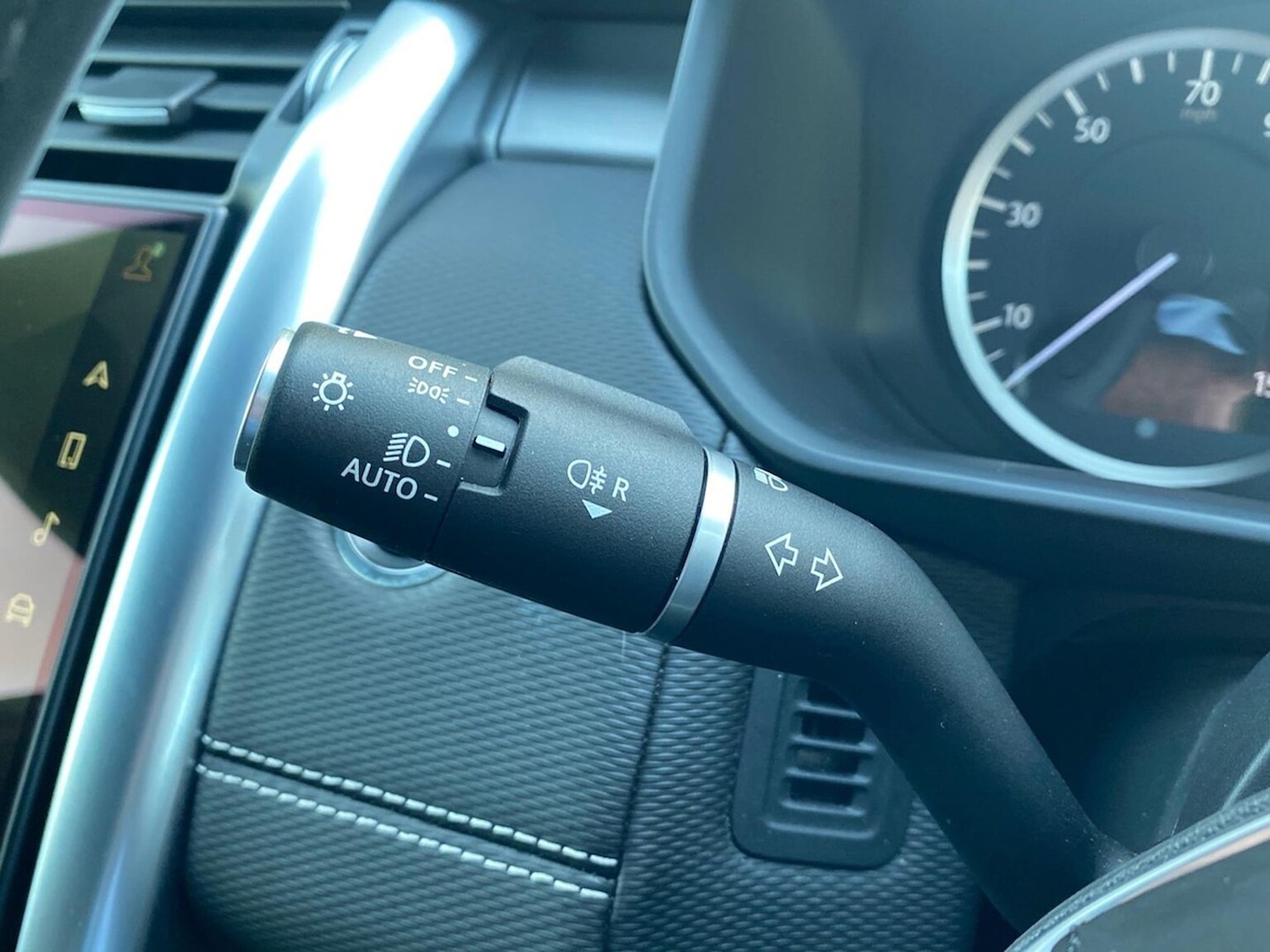 Used Land Rover Discovery 2023 for sale - 78210210: Photo 41