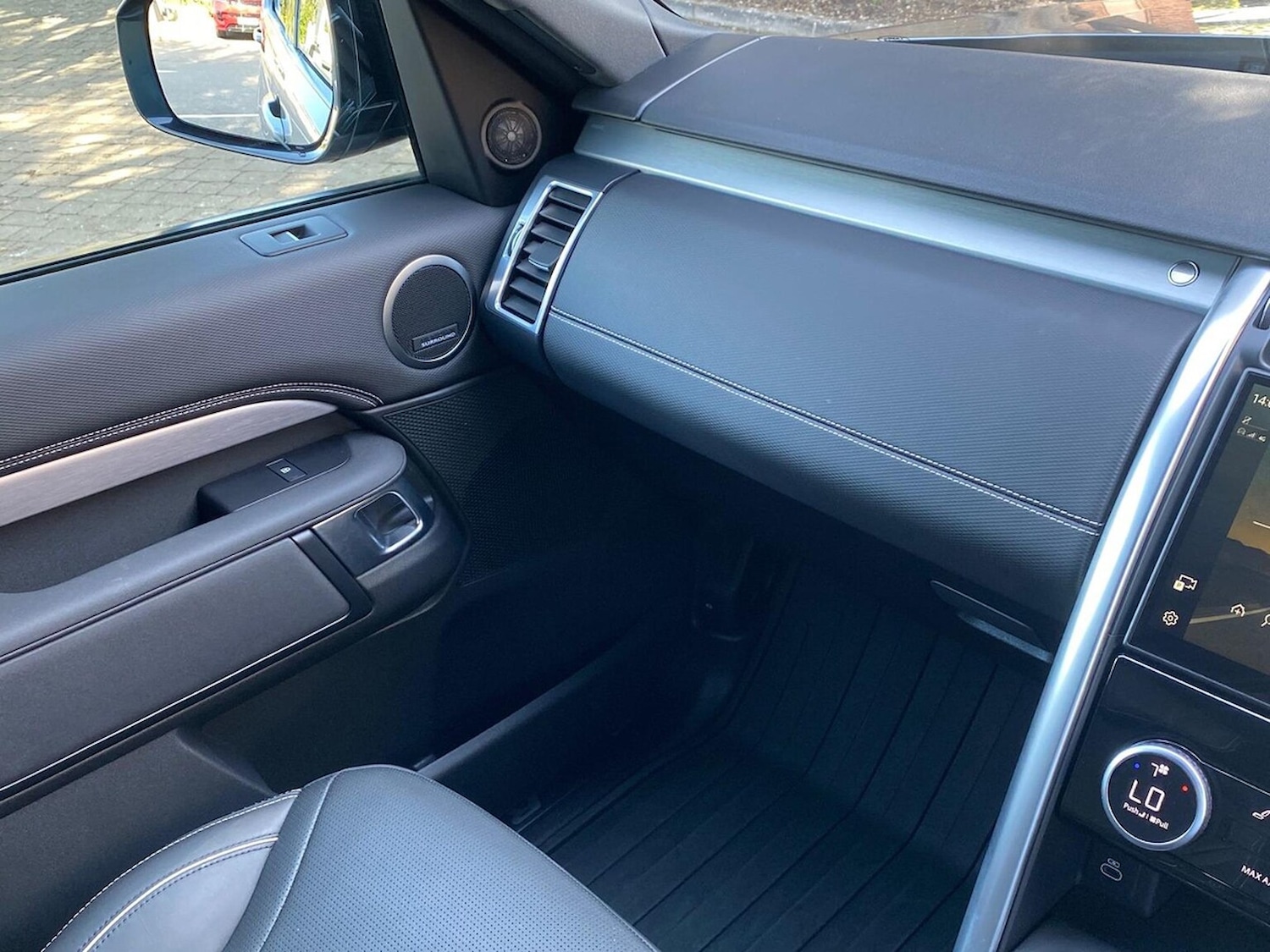 Used Land Rover Discovery 2023 for sale - 78210210: Photo 45