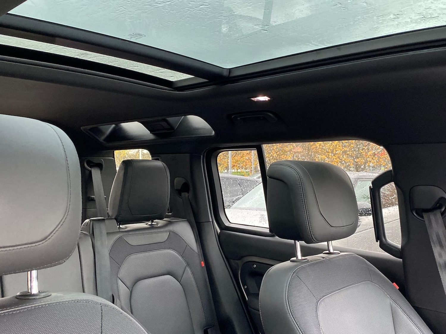 Used Land Rover Defender 2024 for sale - 76897082: Photo 21