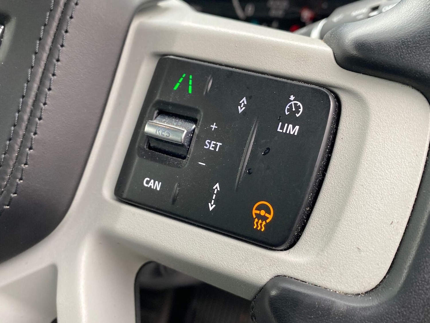 Used Land Rover Defender 2024 for sale - 76897082: Photo 33