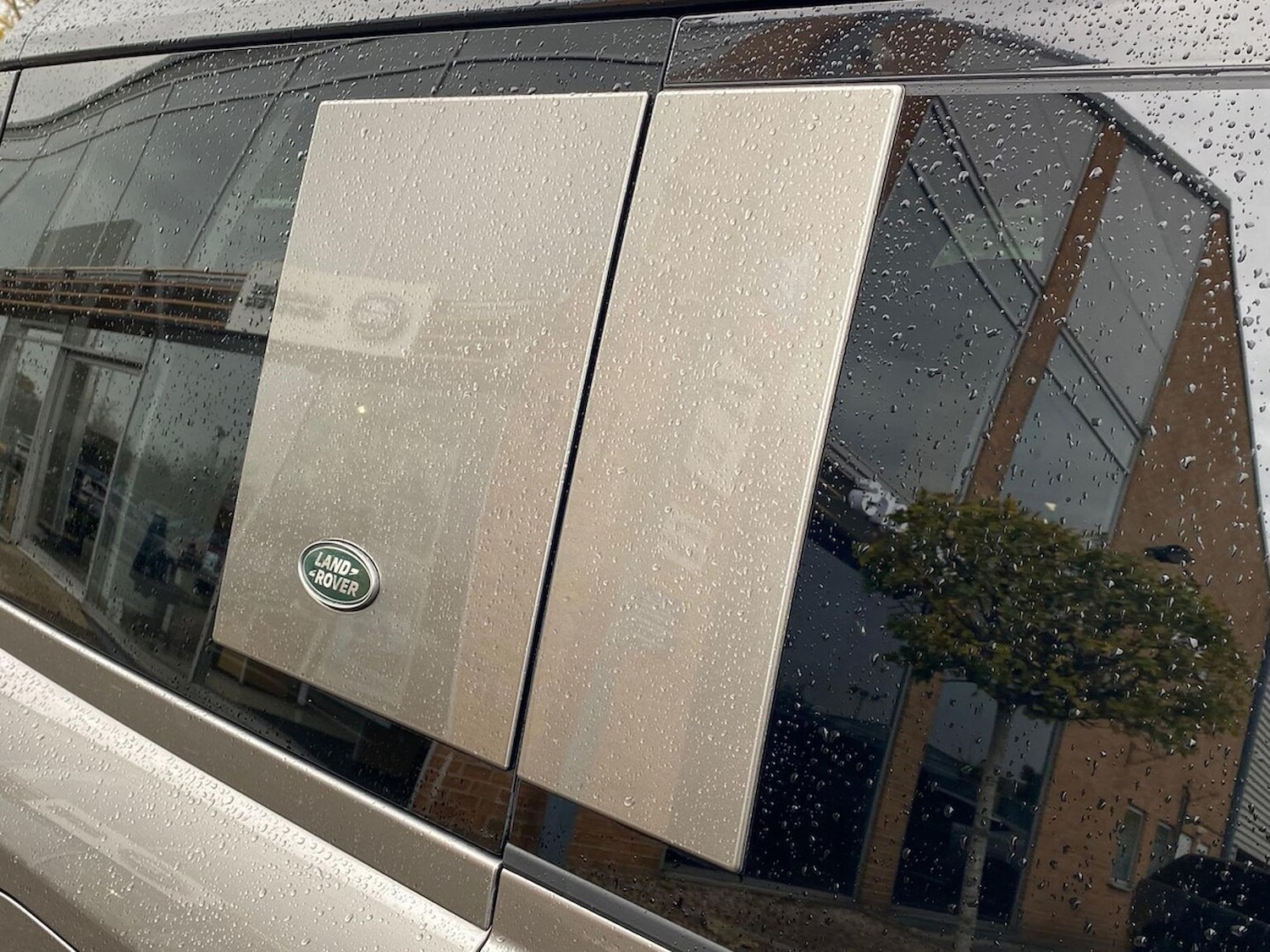 Used Land Rover Defender 2024 for sale - 76897082: Photo 41