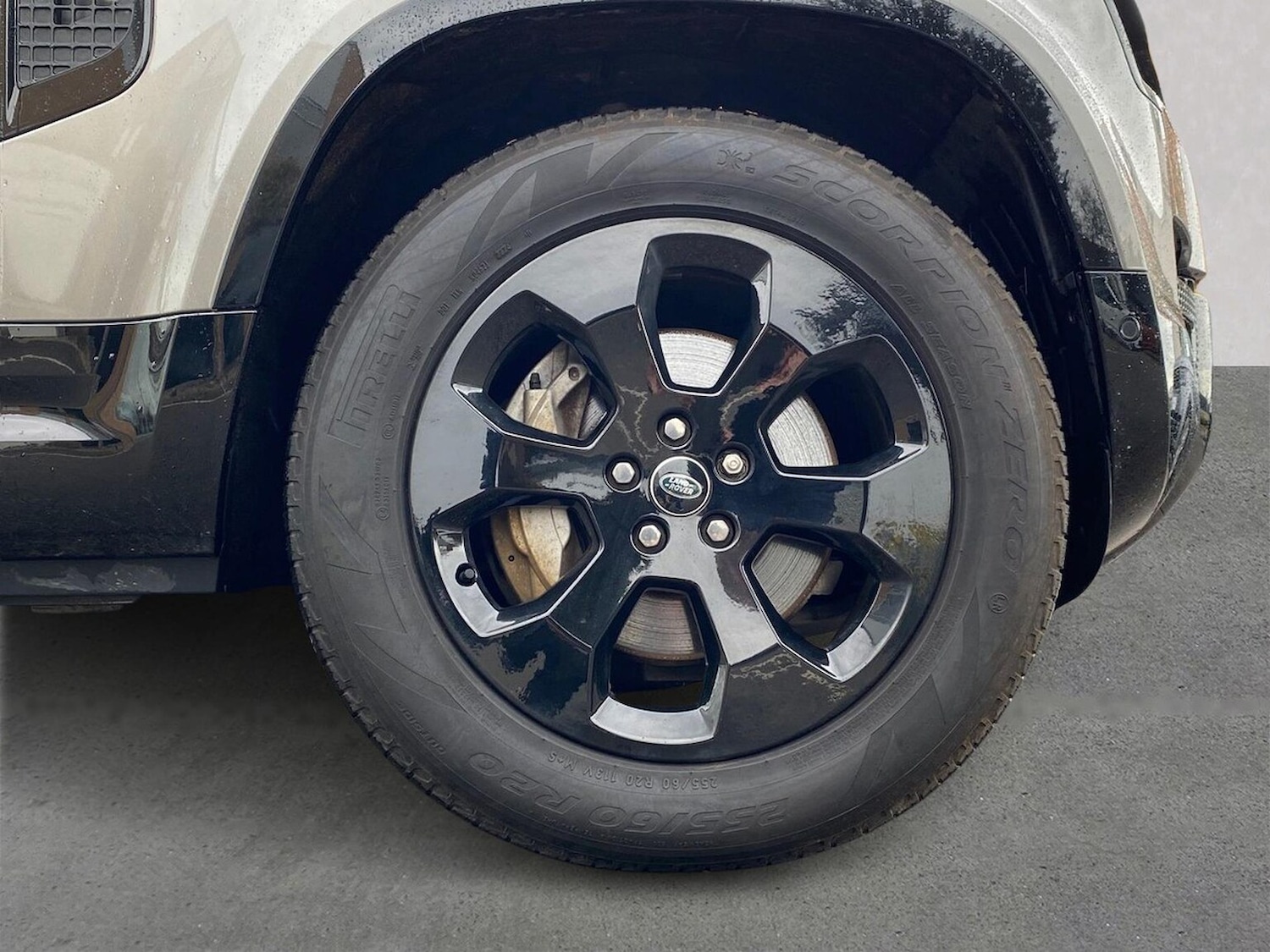 Used Land Rover Defender 2024 for sale - 76897082: Photo 8