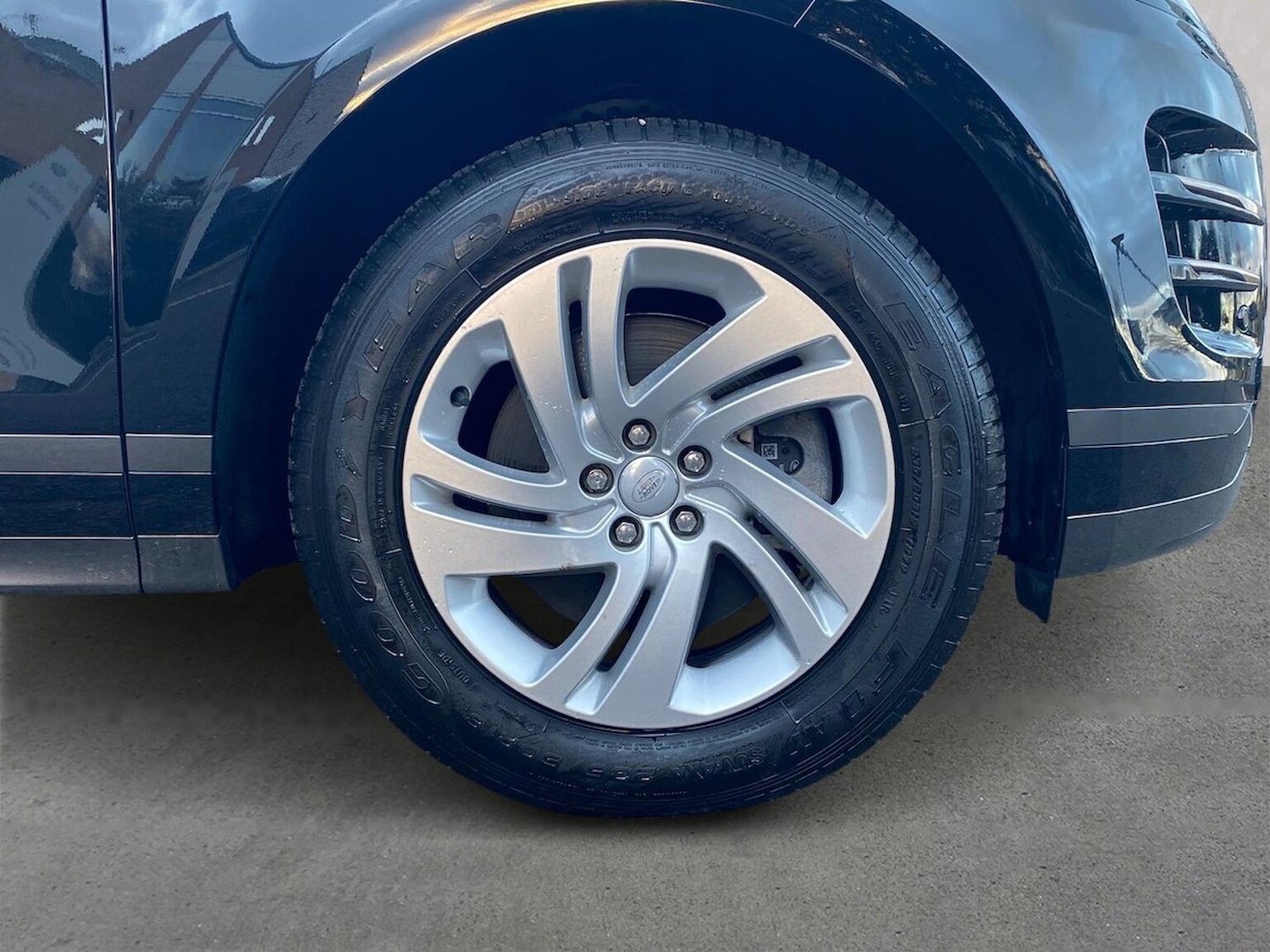 Used Land Rover Range Rover Evoque 2023 for sale - 76699407: Photo 8