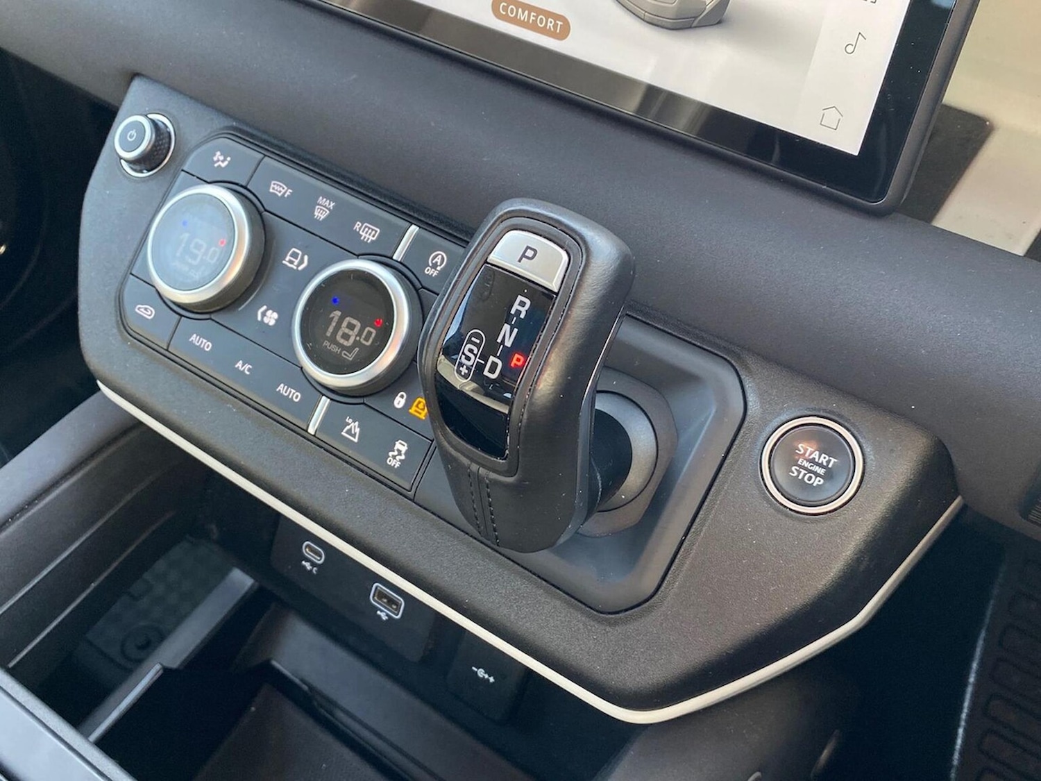 Used Land Rover Defender 2022 for sale - 76518612: Photo 13