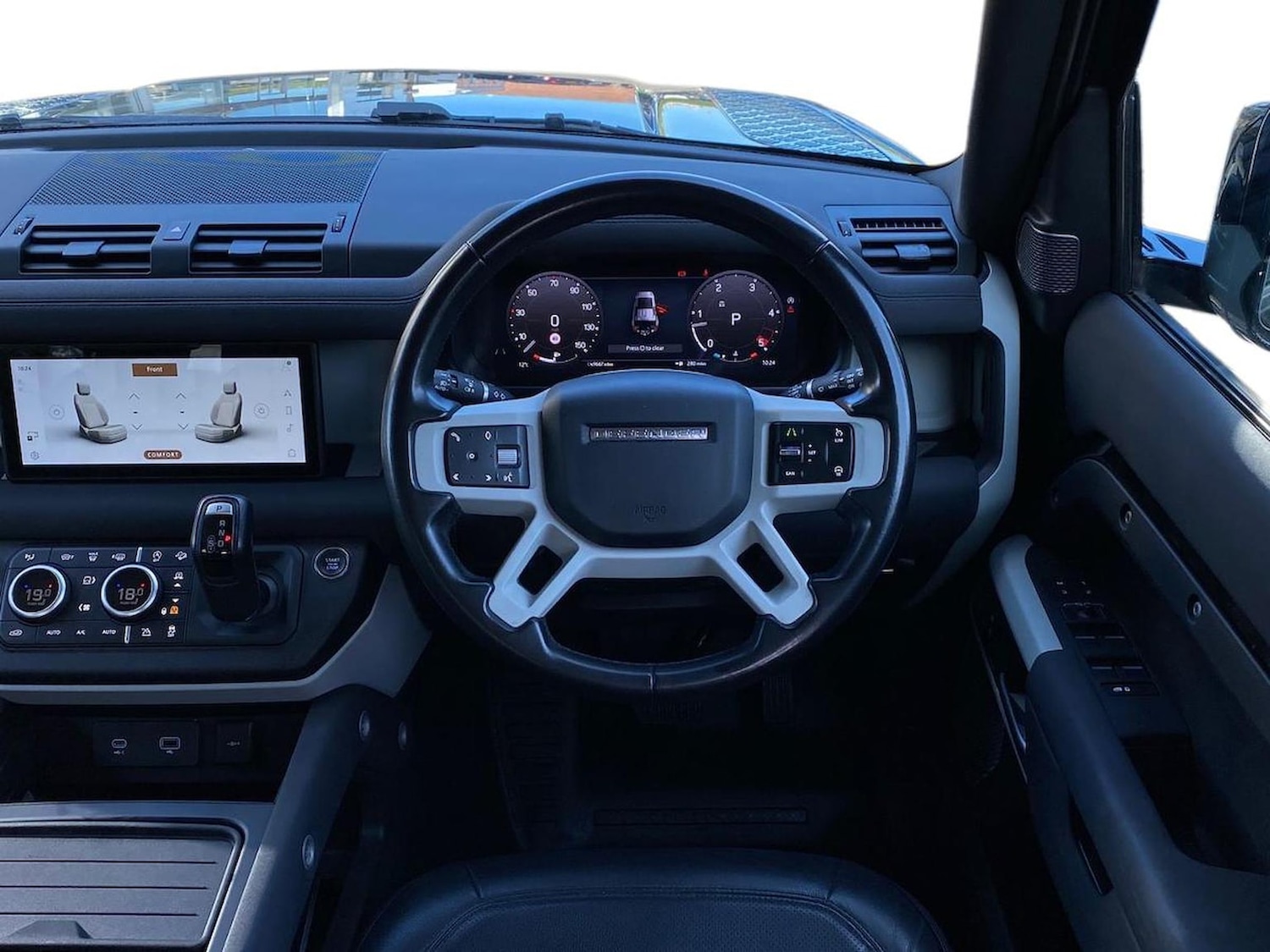 Used Land Rover Defender 2022 for sale - 76518612: Photo 15