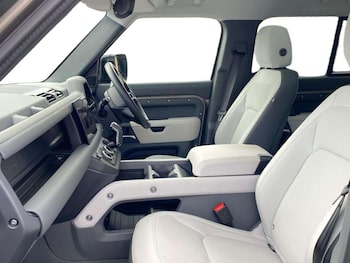 Used Land Rover Defender 2025 for sale - 78310702: Photo