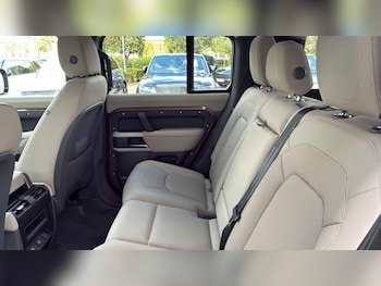Used Land Rover Defender 2024 for sale - 79347007: Photo