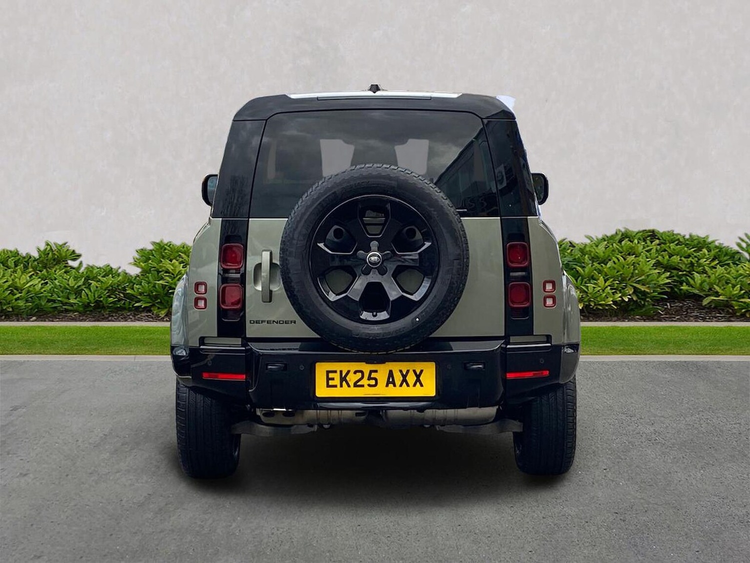 Used Land Rover Defender 2025 for sale - 78026190: Photo 6