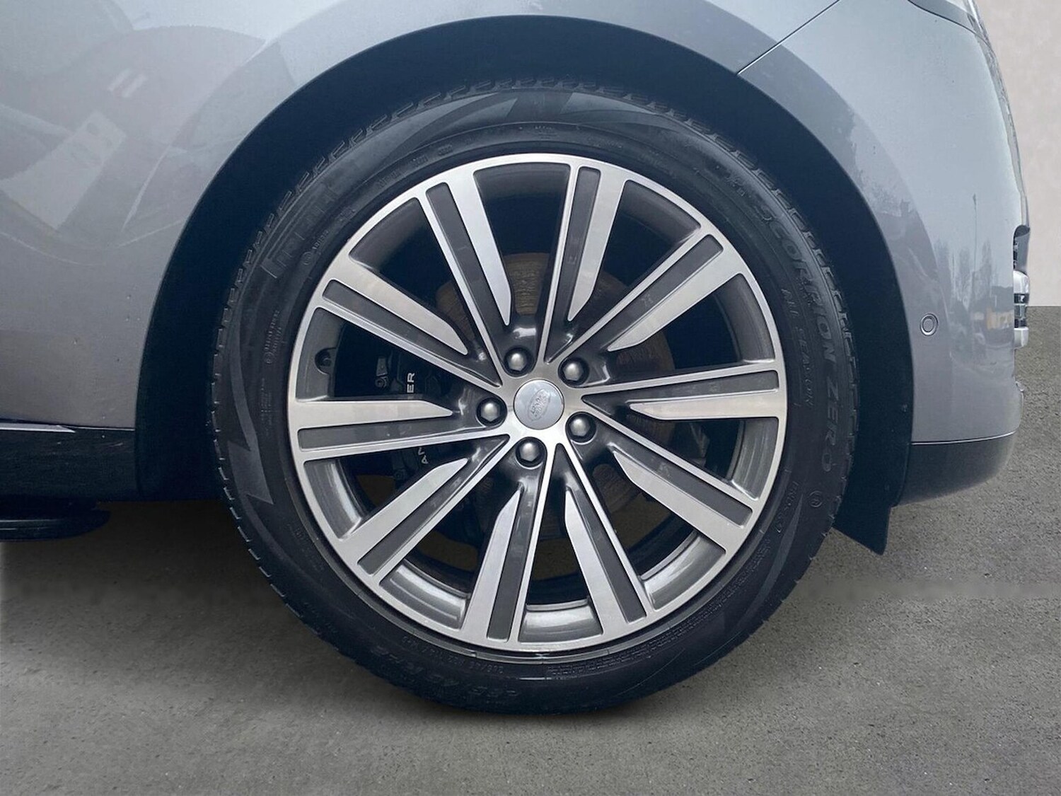 Used Land Rover Range Rover 2023 for sale - 77946129: Photo 8