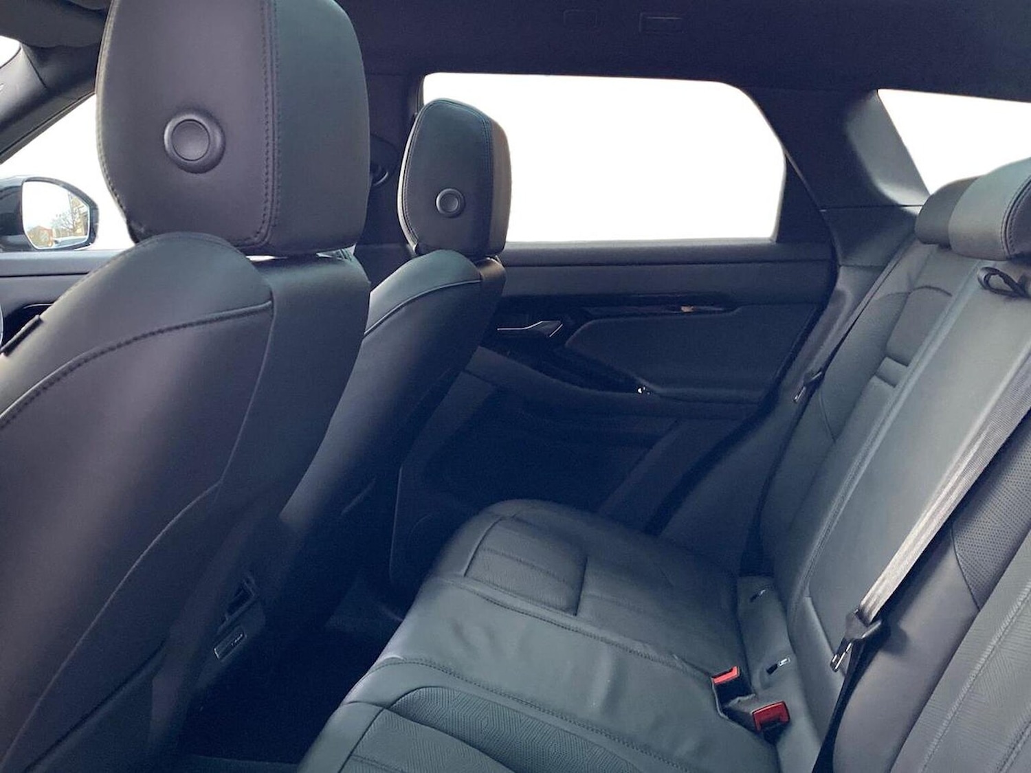 Used Land Rover Range Rover Evoque 2024 for sale - 76982894: Photo 4