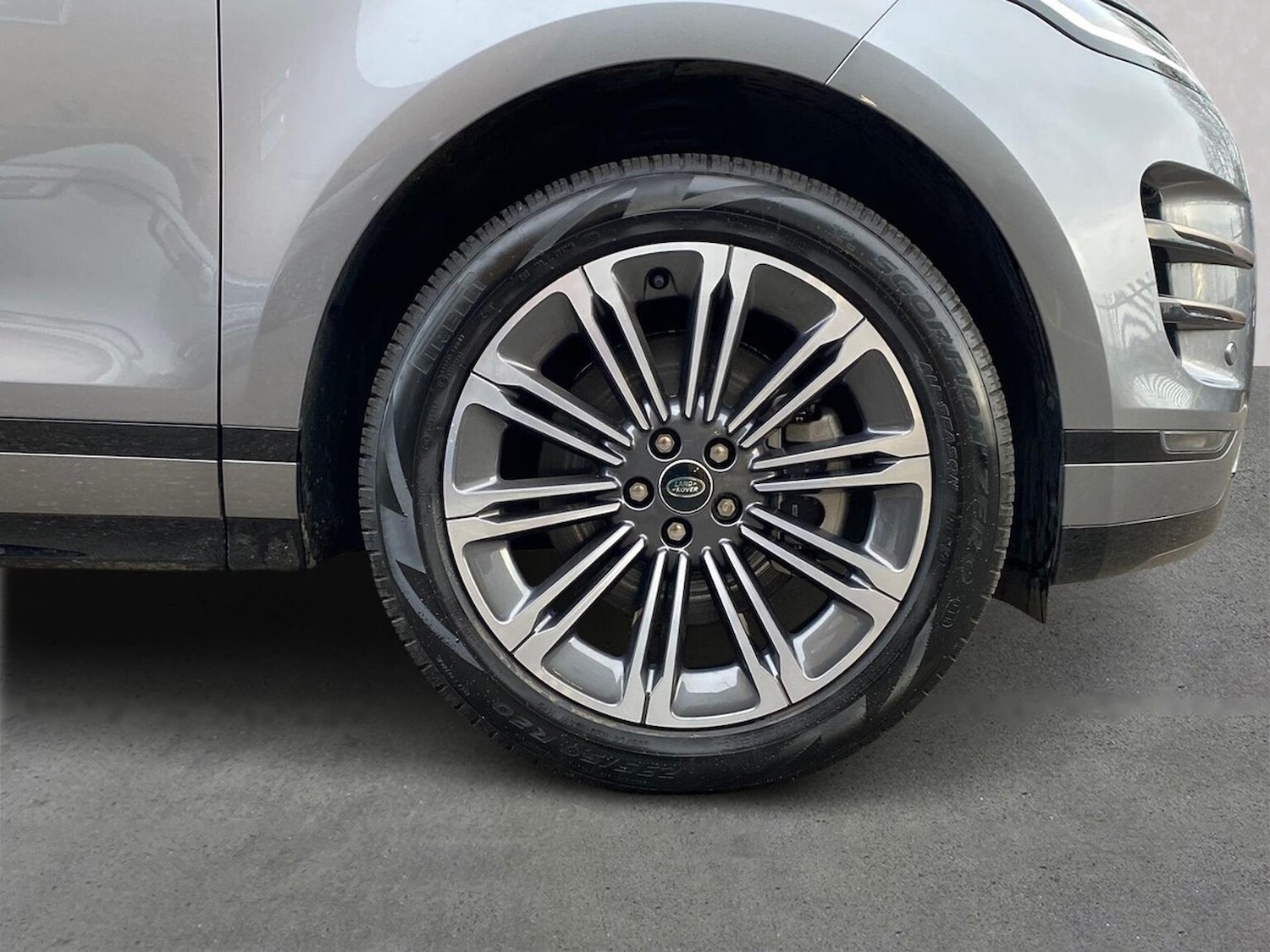 Used Land Rover Range Rover Evoque 2024 for sale - 76982894: Photo 8