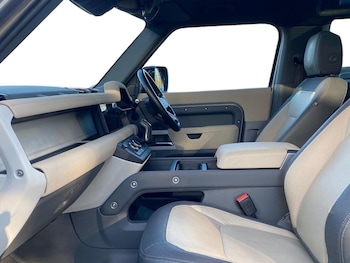 Used Land Rover Defender 2022 for sale - 76707522: Photo