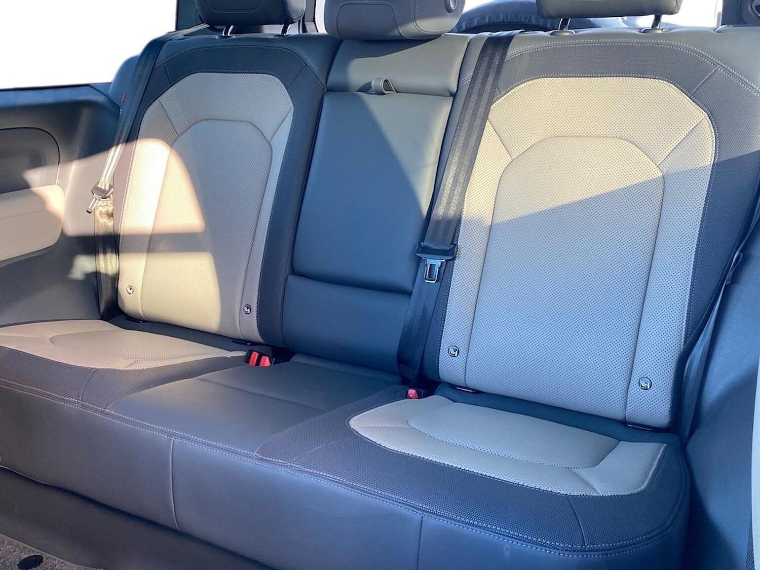 Used Land Rover Defender 2022 for sale - 76707522: Photo 4