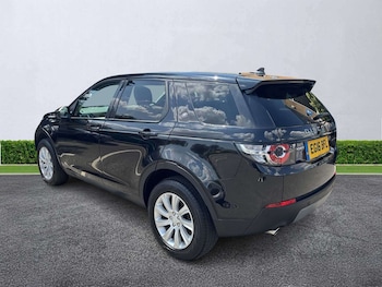 Used Land Rover Discovery Sport 2016 for sale - 79216524: Photo