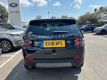 Used Land Rover Discovery Sport 2016 for sale - 79216524: Photo