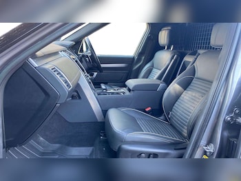 Used Land Rover Discovery 2023 for sale - 78310458: Photo