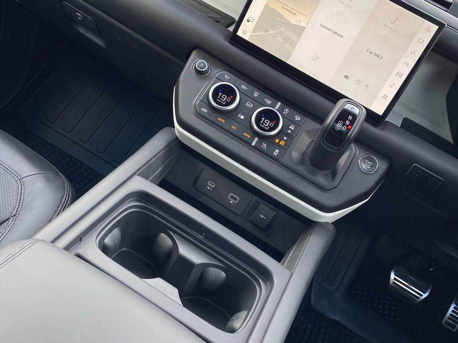 Used Land Rover Defender 2023 for sale - 76392447: Photo 13