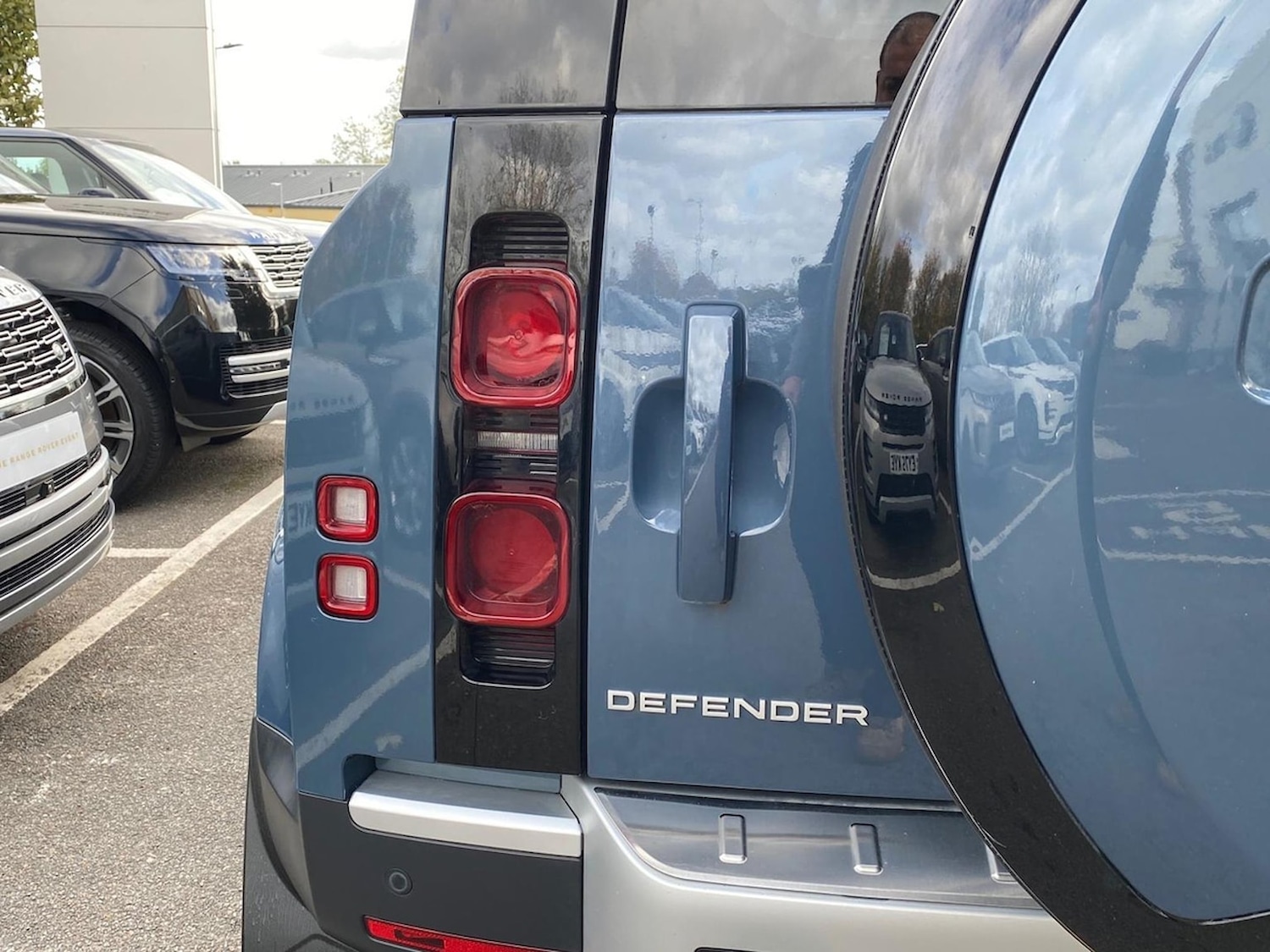 Used Land Rover Defender 2023 for sale - 76392447: Photo 26