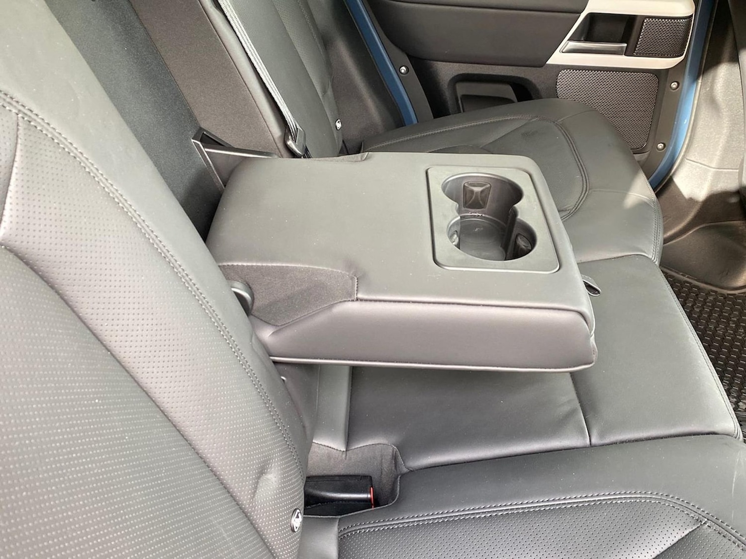 Used Land Rover Defender 2023 for sale - 76392447: Photo 34