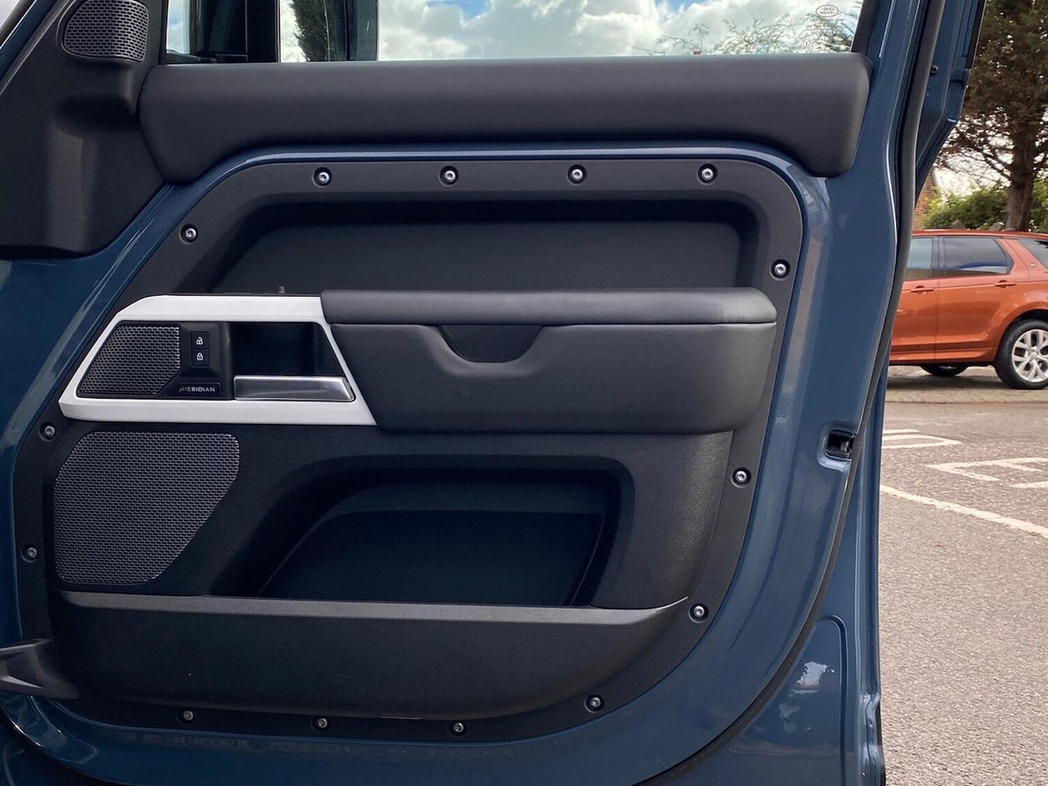 Used Land Rover Defender 2023 for sale - 76392447: Photo 35